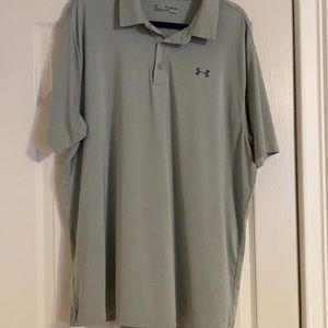 Short sleeve light gray shirt